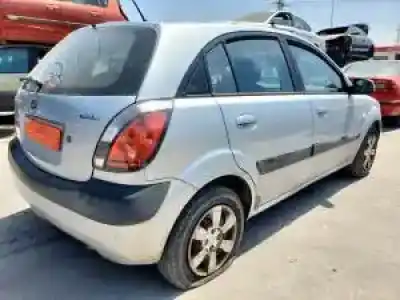 Veículo de Sucata kia rio (jb) d4fa do ano 2005 alimentado 