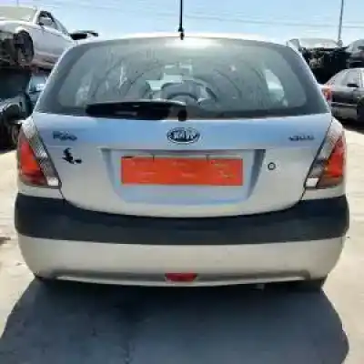 Veículo de Sucata kia rio (jb) d4fa do ano 2005 alimentado 