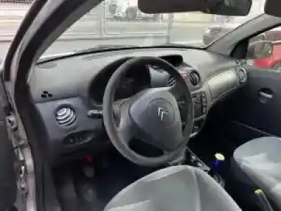 Veículo de Sucata citroen c2 (jm_) 1.6 do ano 2003 alimentado 