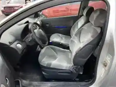 Veículo de Sucata citroen c2 (jm_) 1.6 do ano 2003 alimentado 