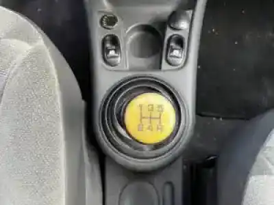 Veículo de Sucata citroen c2 (jm_) 1.6 do ano 2003 alimentado 