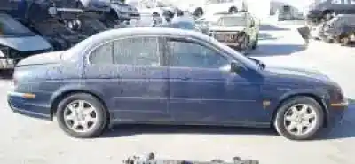 Veicolo di demolizione jaguar s-type (03.1999) g/fc dell'anno 2002 alimentato 