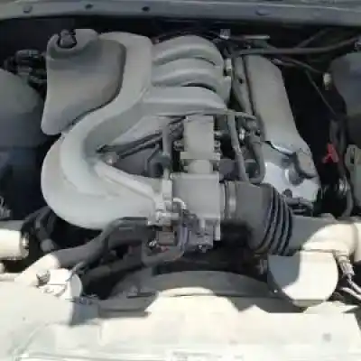 Veicolo di demolizione jaguar s-type (03.1999) g/fc dell'anno 2002 alimentato 