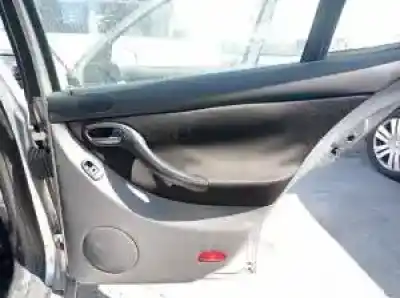 Veicolo di demolizione seat leon (1m1) azd m.b. dell'anno 2000 alimentato 