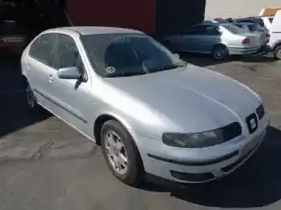 Veicolo di demolizione seat leon (1m1) azd m.b. dell'anno 2000 alimentato 