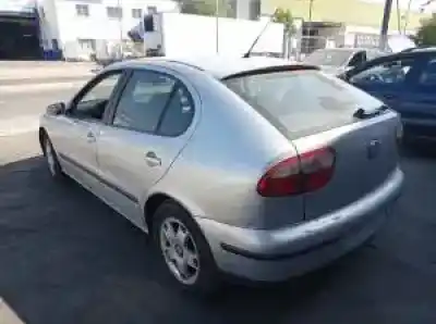 Veicolo di demolizione seat leon (1m1) azd m.b. dell'anno 2000 alimentato 