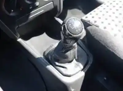 Veicolo di demolizione seat leon (1m1) azd m.b. dell'anno 2000 alimentato 