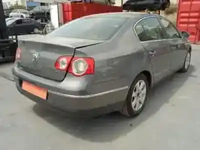 Veicolo di demolizione volkswagen passat berlina (3c2) d-bkp dell'anno 2005 alimentato 
