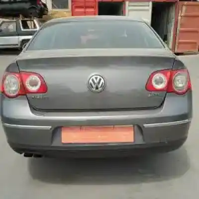 Veicolo di demolizione volkswagen passat berlina (3c2) d-bkp dell'anno 2005 alimentato 