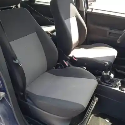 Veicolo di demolizione opel meriva z16se dell'anno 2003 alimentato 