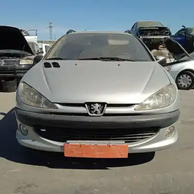 Veicolo di demolizione peugeot 206 sw xs dell'anno 2003 alimentato kfw