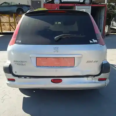Veicolo di demolizione peugeot 206 sw xs dell'anno 2003 alimentato kfw