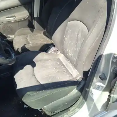 Veicolo di demolizione peugeot 206 sw xs dell'anno 2003 alimentato kfw