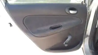 Veicolo di demolizione peugeot 206 sw xs dell'anno 2003 alimentato kfw