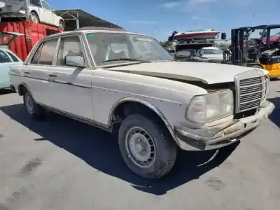 Verschrottungsfahrzeug mercedes-benz clase e (w123) familiar 123920 des jahres 1977 angetrieben 