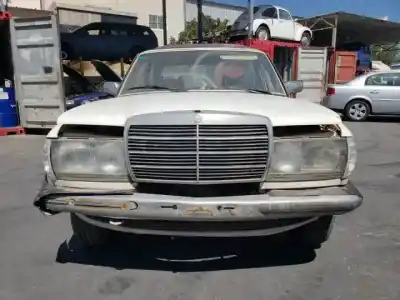 Verschrottungsfahrzeug mercedes-benz clase e (w123) familiar 123920 des jahres 1977 angetrieben 