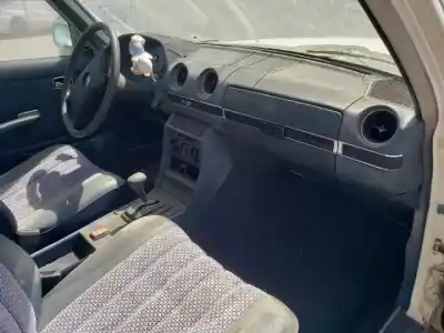 Verschrottungsfahrzeug mercedes-benz clase e (w123) familiar 123920 des jahres 1977 angetrieben 