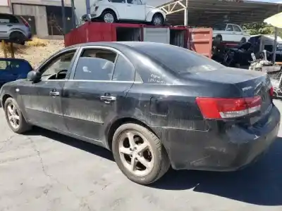 Veicolo di demolizione hyundai sonata (nf) d4ea-v dell'anno 2006 alimentato 