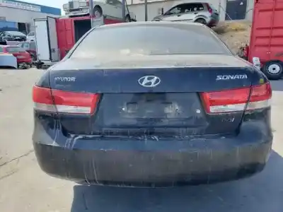 Veicolo di demolizione hyundai sonata (nf) d4ea-v dell'anno 2006 alimentato 