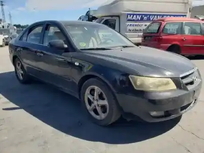 Veicolo di demolizione hyundai sonata (nf) d4ea-v dell'anno 2006 alimentato 