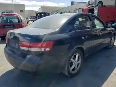 Veicolo di demolizione hyundai sonata (nf) d4ea-v dell'anno 2006 alimentato 