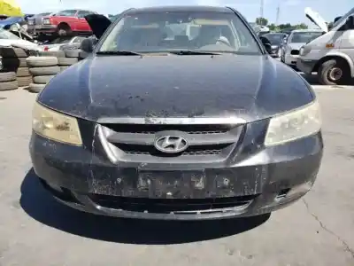 Veicolo di demolizione hyundai sonata (nf) d4ea-v dell'anno 2006 alimentato 