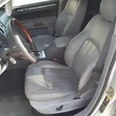 Scrapping Vehicle chrysler 300 c touring m664 of the year 2005 powered 