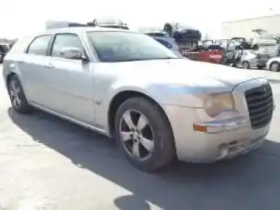 Scrapping Vehicle chrysler 300 c touring m664 of the year 2005 powered 