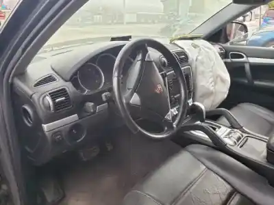 Здавання транспортного засобу porsche cayenne (typ 9pa) m4800 року 2002 потужний 
