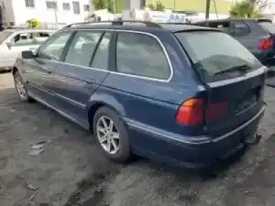 Véhicule à la ferraille bmw serie 5 touring (e39) d/256t1 de l'année 1997 alimenté 