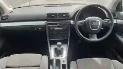 Veículo de Sucata audi a4 berlina (8e) bre do ano 2004 alimentado 
