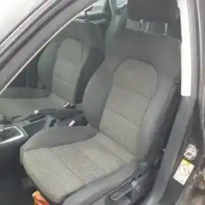 Veículo de Sucata audi a4 berlina (8e) bre do ano 2004 alimentado 