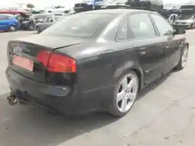 Veículo de Sucata audi a4 berlina (8e) bre do ano 2004 alimentado 