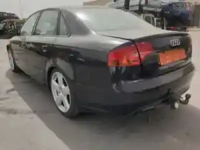 Veículo de Sucata audi a4 berlina (8e) bre do ano 2004 alimentado 