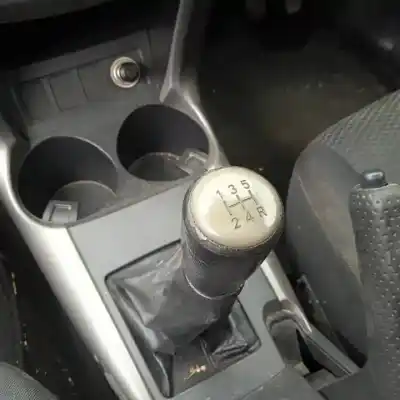 Здавання транспортного засобу toyota rav 4 (a3) 1azfe року 2005 потужний 