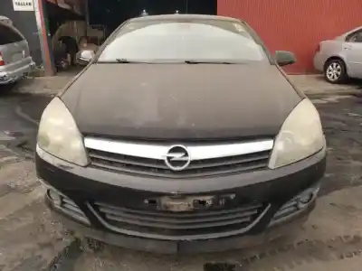 Здавання транспортного засобу opel astra gtc z19dt року 2004 потужний 