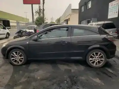 Здавання транспортного засобу opel astra gtc z19dt року 2004 потужний 