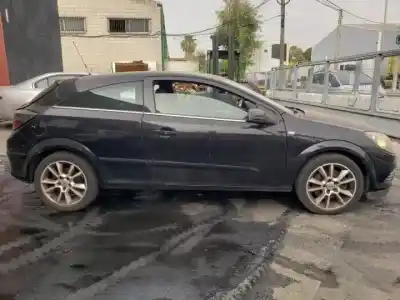 Здавання транспортного засобу opel astra gtc z19dt року 2004 потужний 