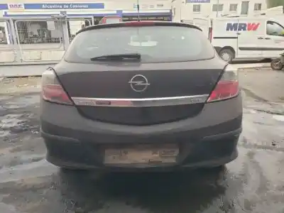 Здавання транспортного засобу opel astra gtc z19dt року 2004 потужний 