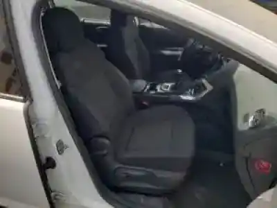 Vehicul casat peugeot 3008 (t84) 9h05 al anului 2011 alimentat 