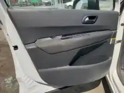 Vehicul casat peugeot 3008 (t84) 9h05 al anului 2011 alimentat 