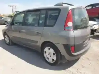 Véhicule à la ferraille renault espace iv (jk0) g9t743 de l'année 2002 alimenté 