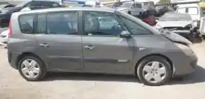 Véhicule à la ferraille renault espace iv (jk0) g9t743 de l'année 2002 alimenté 