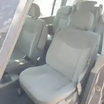 Véhicule à la ferraille renault espace iv (jk0) g9t743 de l'année 2002 alimenté 