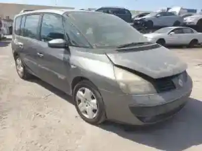 Véhicule à la ferraille renault espace iv (jk0) g9t743 de l'année 2002 alimenté 