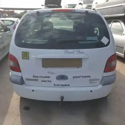 Scrapping Vehicle renault scenic (ja..) k4m701 of the year 2001 powered 