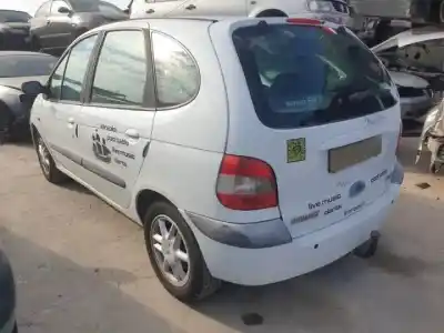 Scrapping Vehicle renault scenic (ja..) k4m701 of the year 2001 powered 