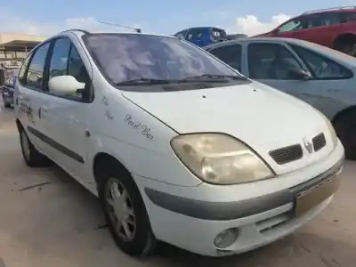 Scrapping Vehicle renault scenic (ja..) k4m701 of the year 2001 powered 