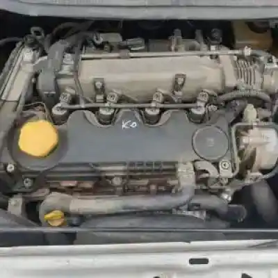 Veicolo di demolizione opel zafira b d-z19dt dell'anno 2005 alimentato 