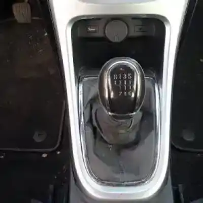 Veicolo di demolizione opel astra j lim. b16dtl dell'anno 2014 alimentato 